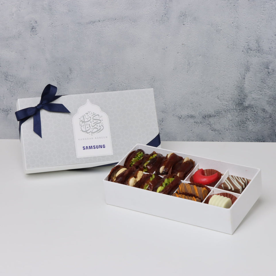 Set of 10 Corporate customized top card ramadan kareem designed 8P hard box