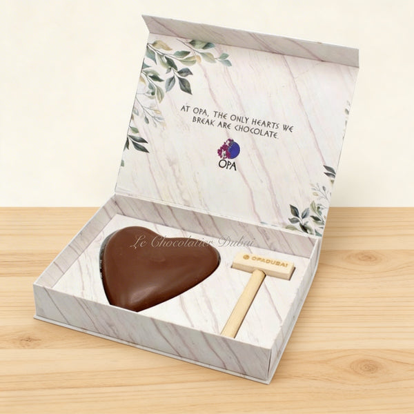 Corporate customized big heart premium chocolate with hammer printed magnetic box