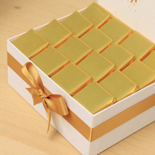 Graduation designed premium chocolate medium hamper