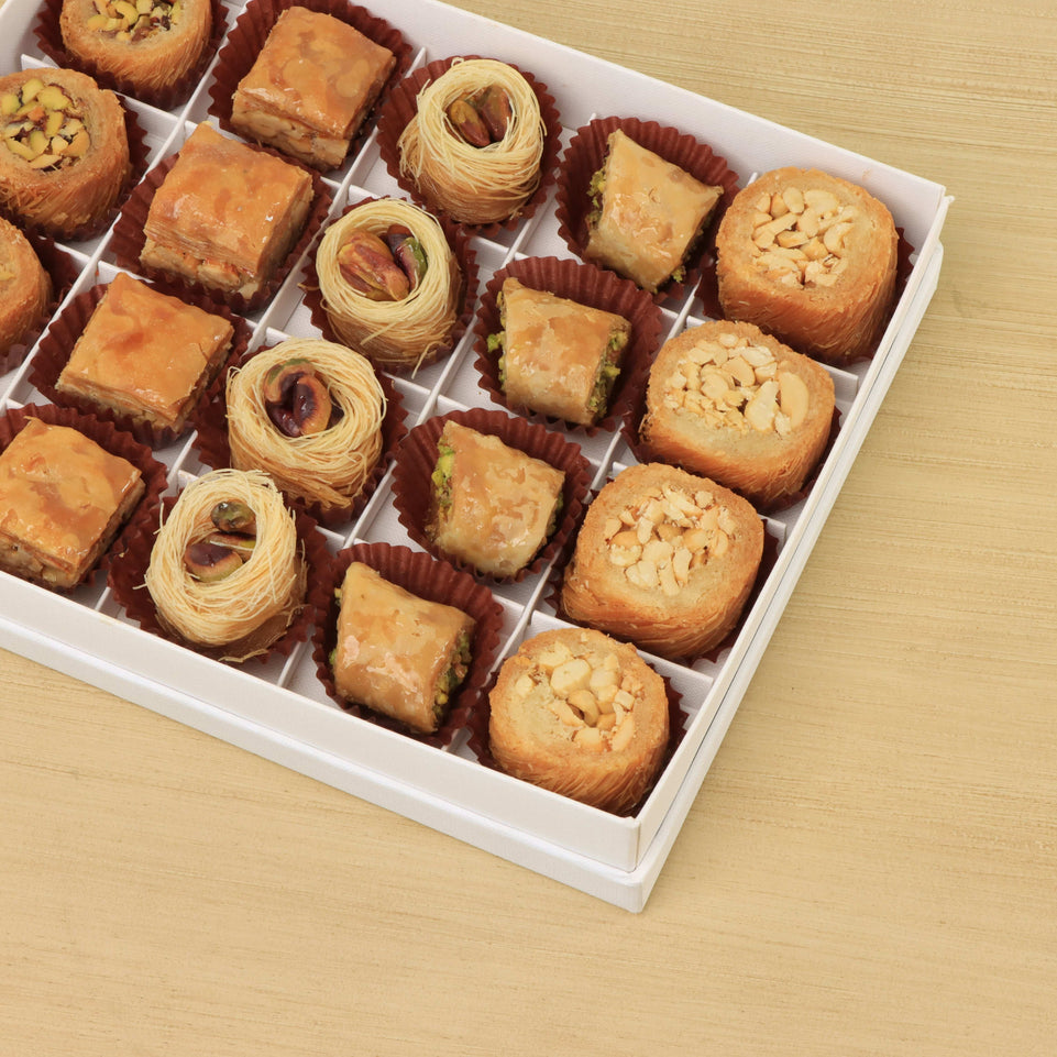 Assorted Baklava hard box