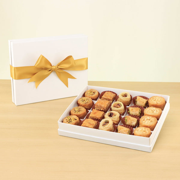 Assorted Baklava hard box