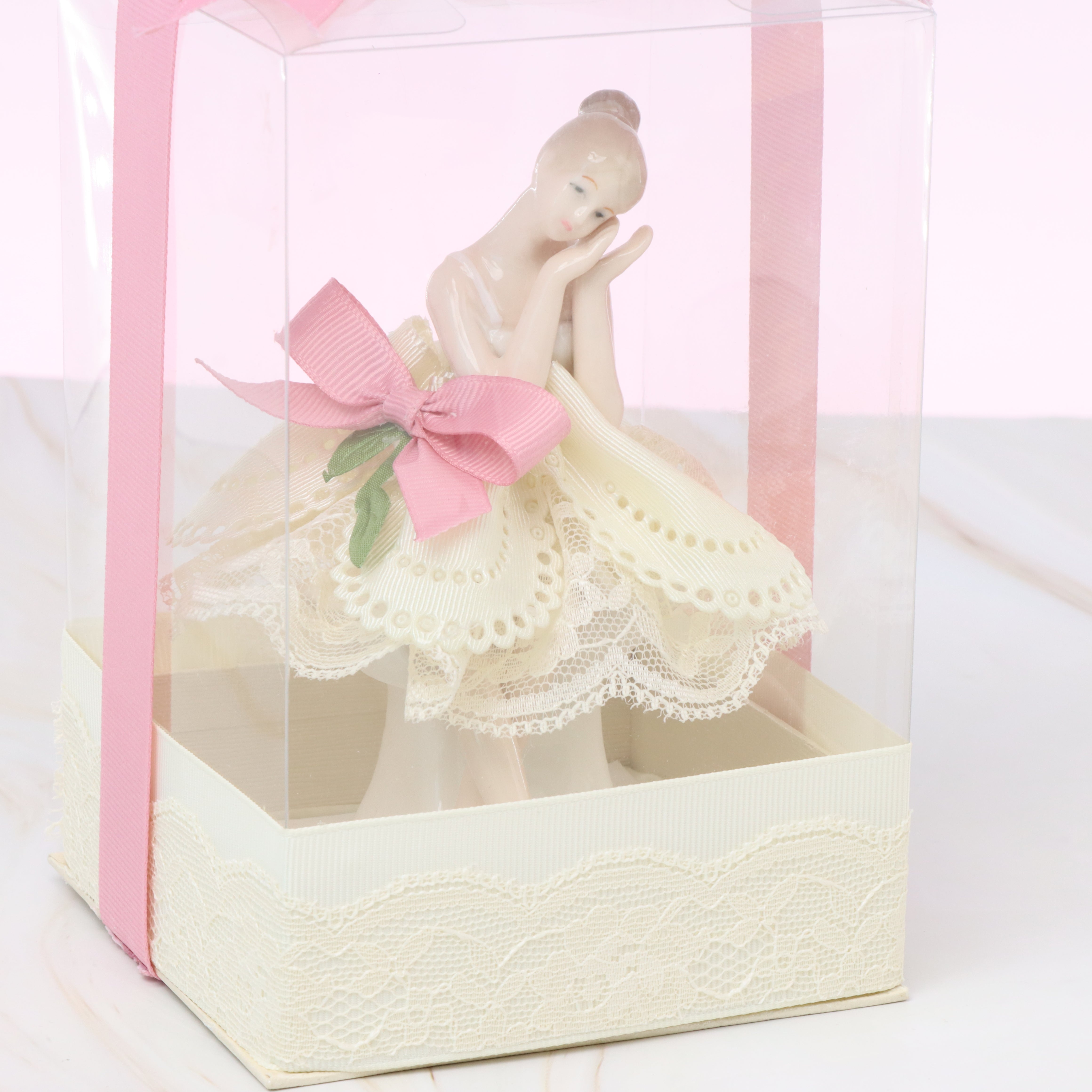 Set of 20 Baby girl ceramic ballerina clear box