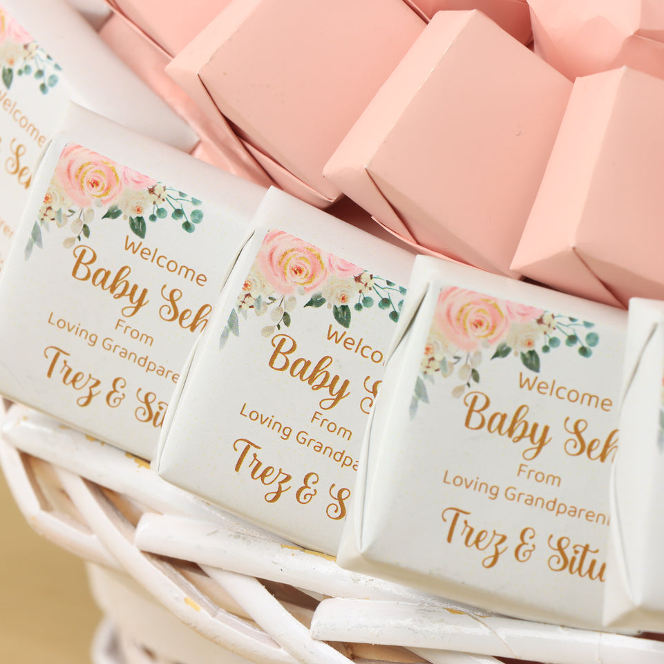 Baby girl personalized chocolate medium basket