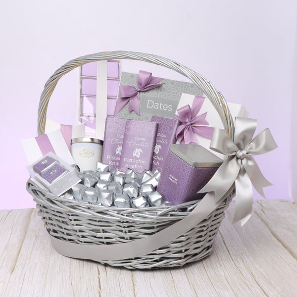 Premium chocolate & sweets extra large basket