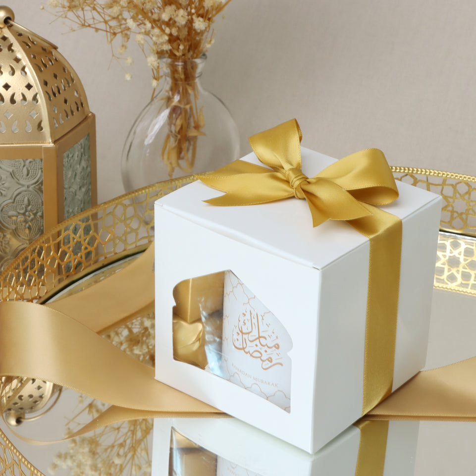 Set of 20 Ramadan kareem candle with chocolate & dates designed soft box
