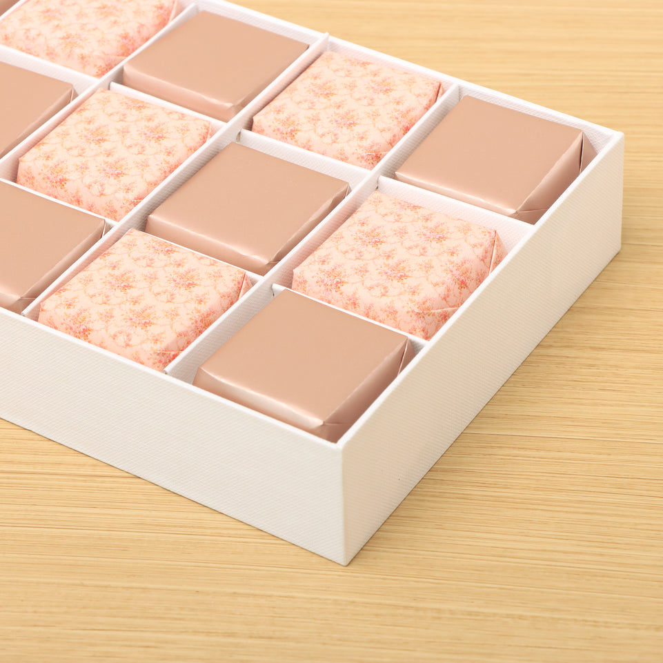 Old Rose pink  designed 15-piece premium chocolate hard box