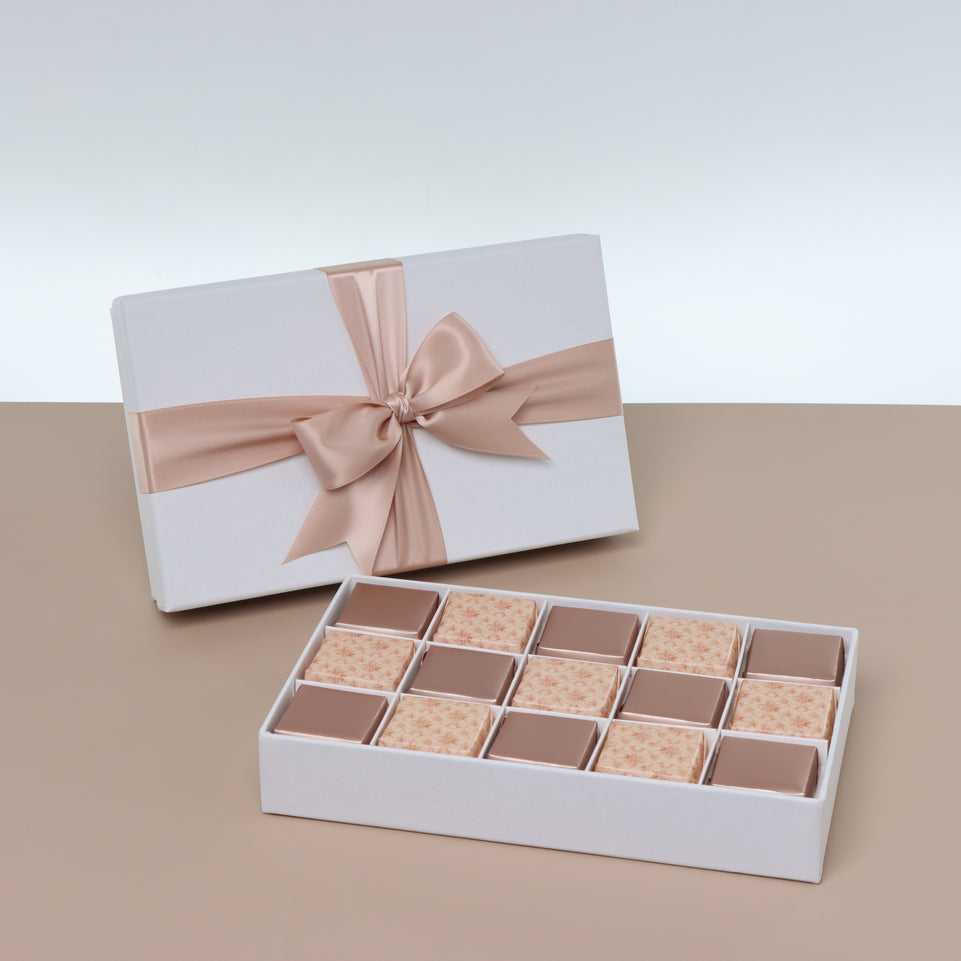 Flower designed premium chocolate 15P hard box