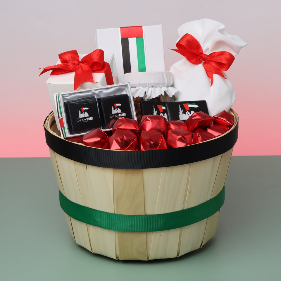 National day designed chocolate & sweet hamper