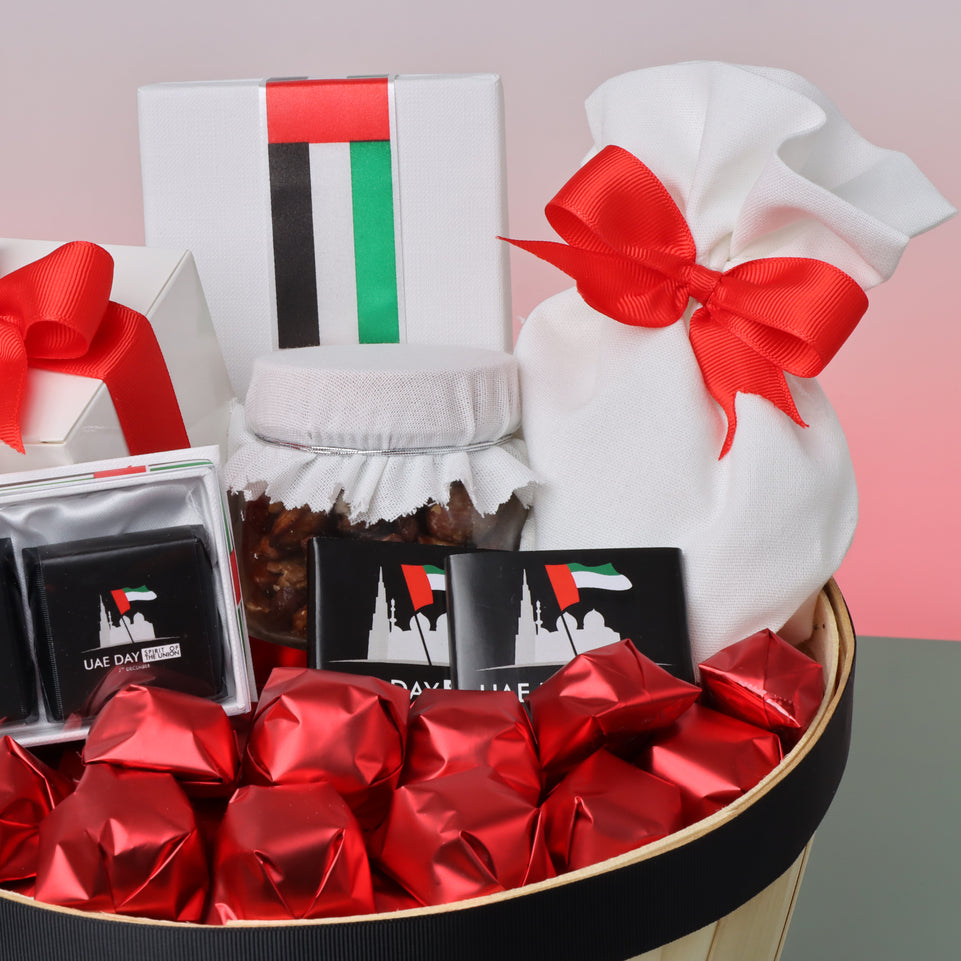 National day designed chocolate & sweet hamper