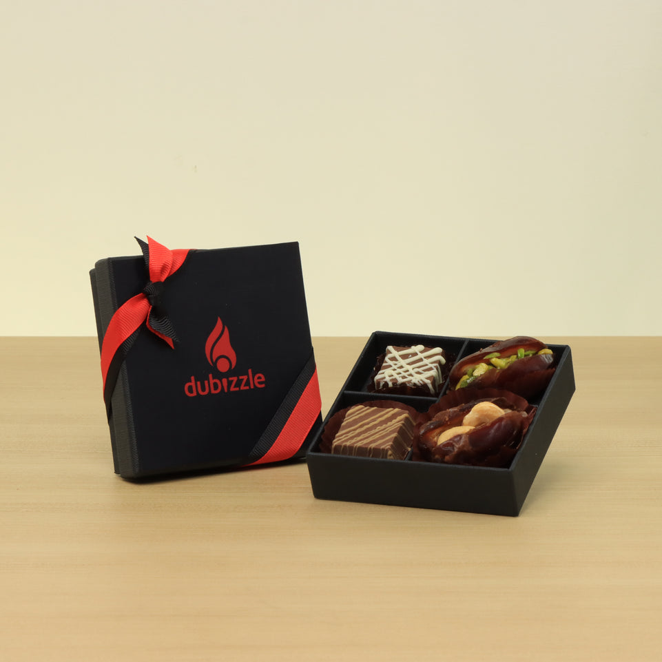 Set of 20 Corporate customized premium chocolate & dates 4P hard box