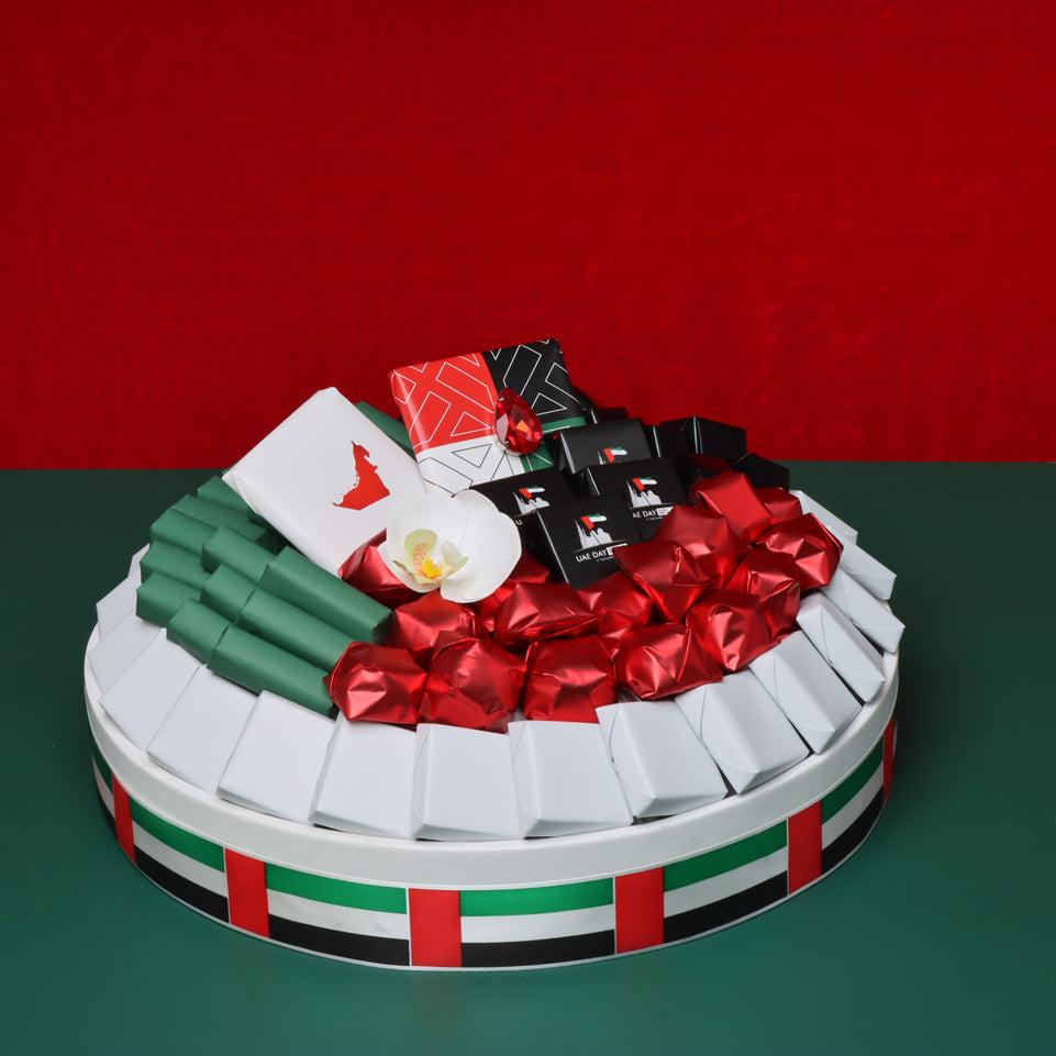 National day decorated chocolate round tray