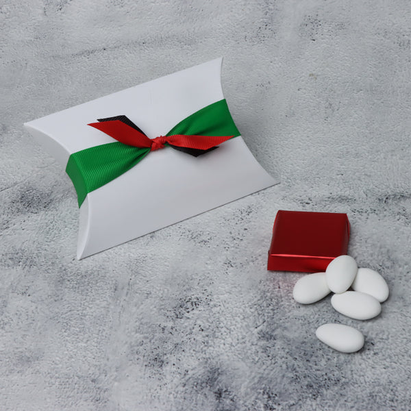 Set of 20 National day premium chocolate & almond dragees pillow box