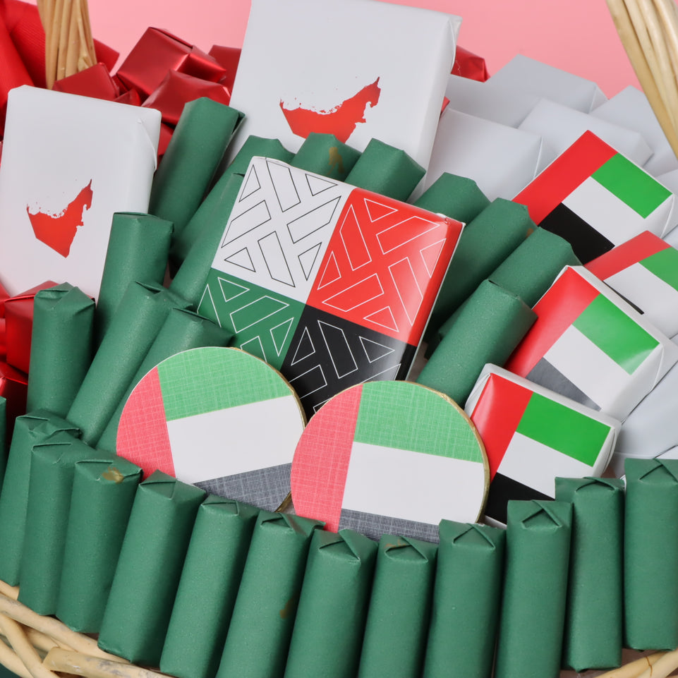 National day designed chocolate large basket