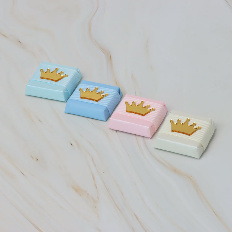Baby acrylic crown decorated chocolate
