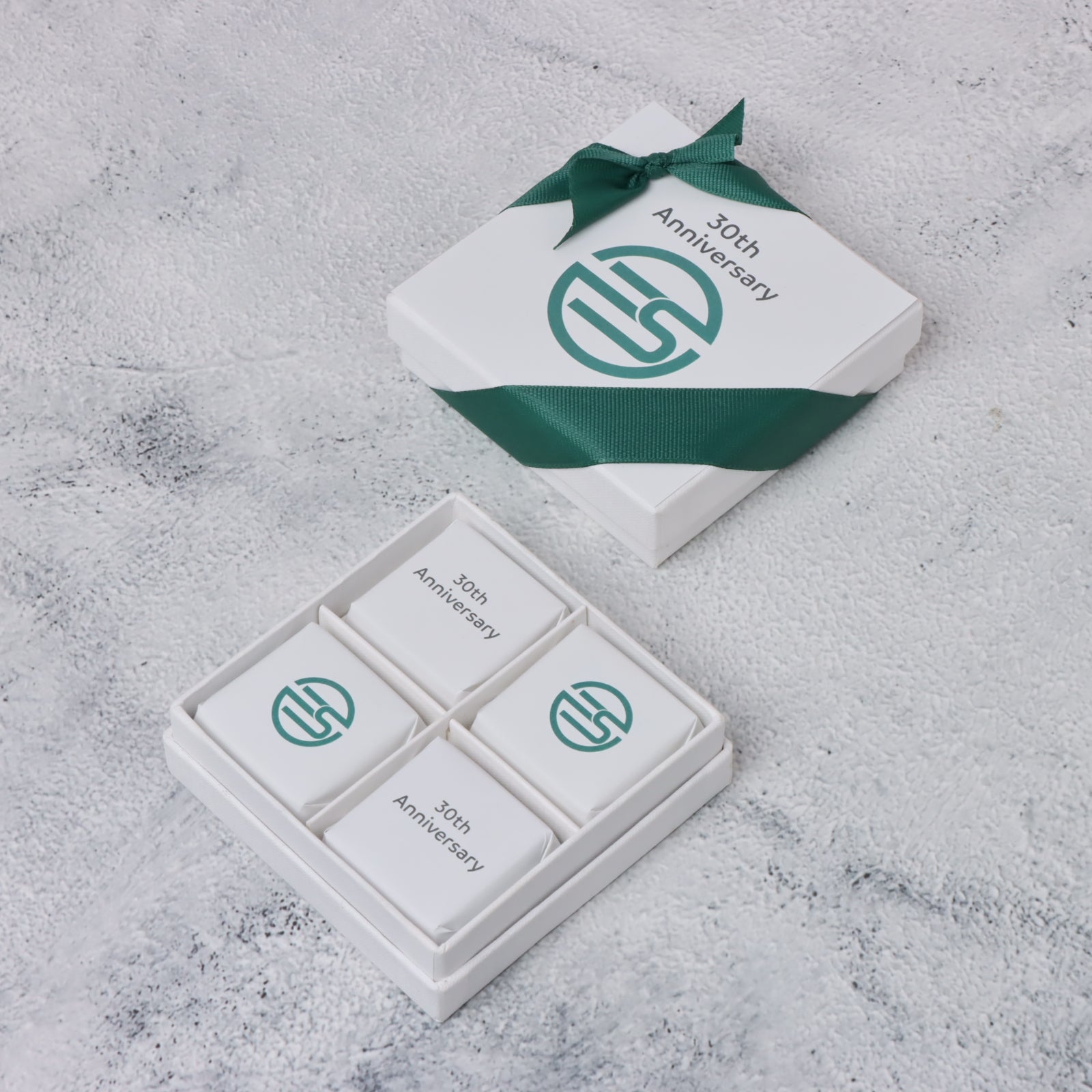 Set of 15 Corporate customized premium chocolate 4P hard box