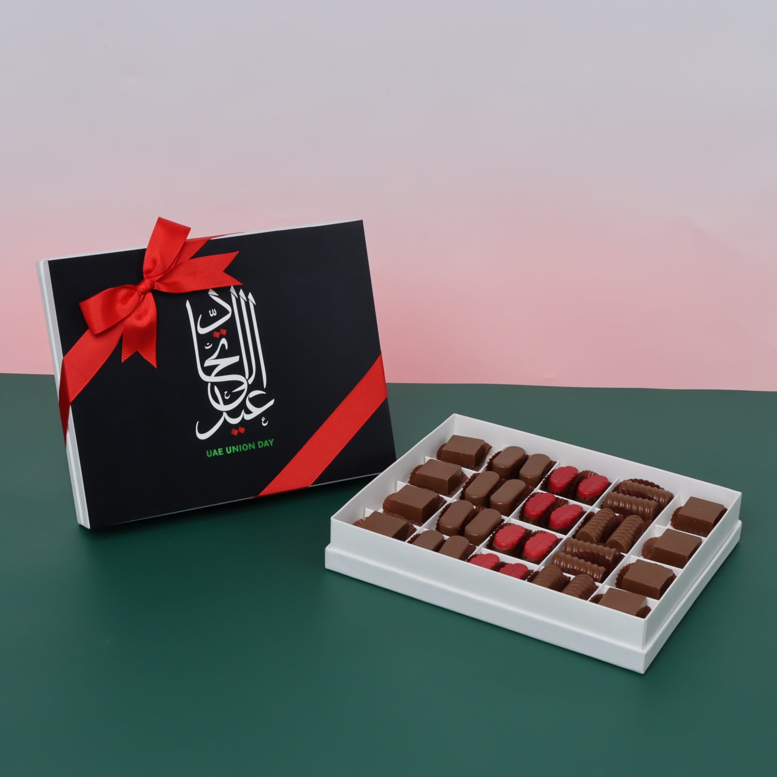 Arabic calligraphy national day designed 20 piece premium chocolate hard box