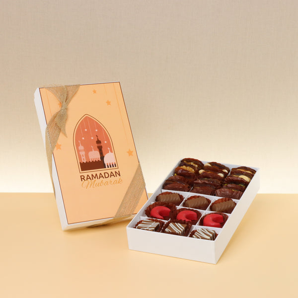 Ramadan kareem mosque frame designed chocolate & dates 15-piece hard box