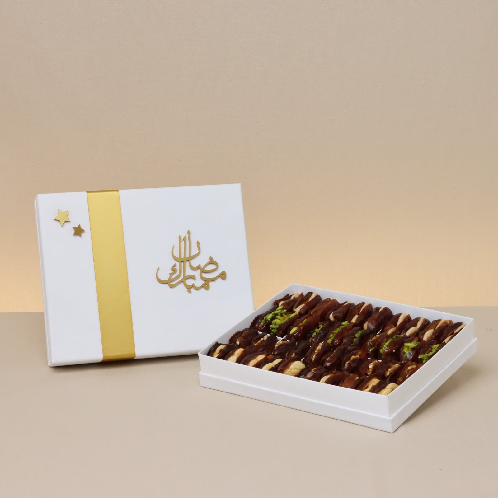 Ramadan kareem acrylic designed premium dates 20P hard box