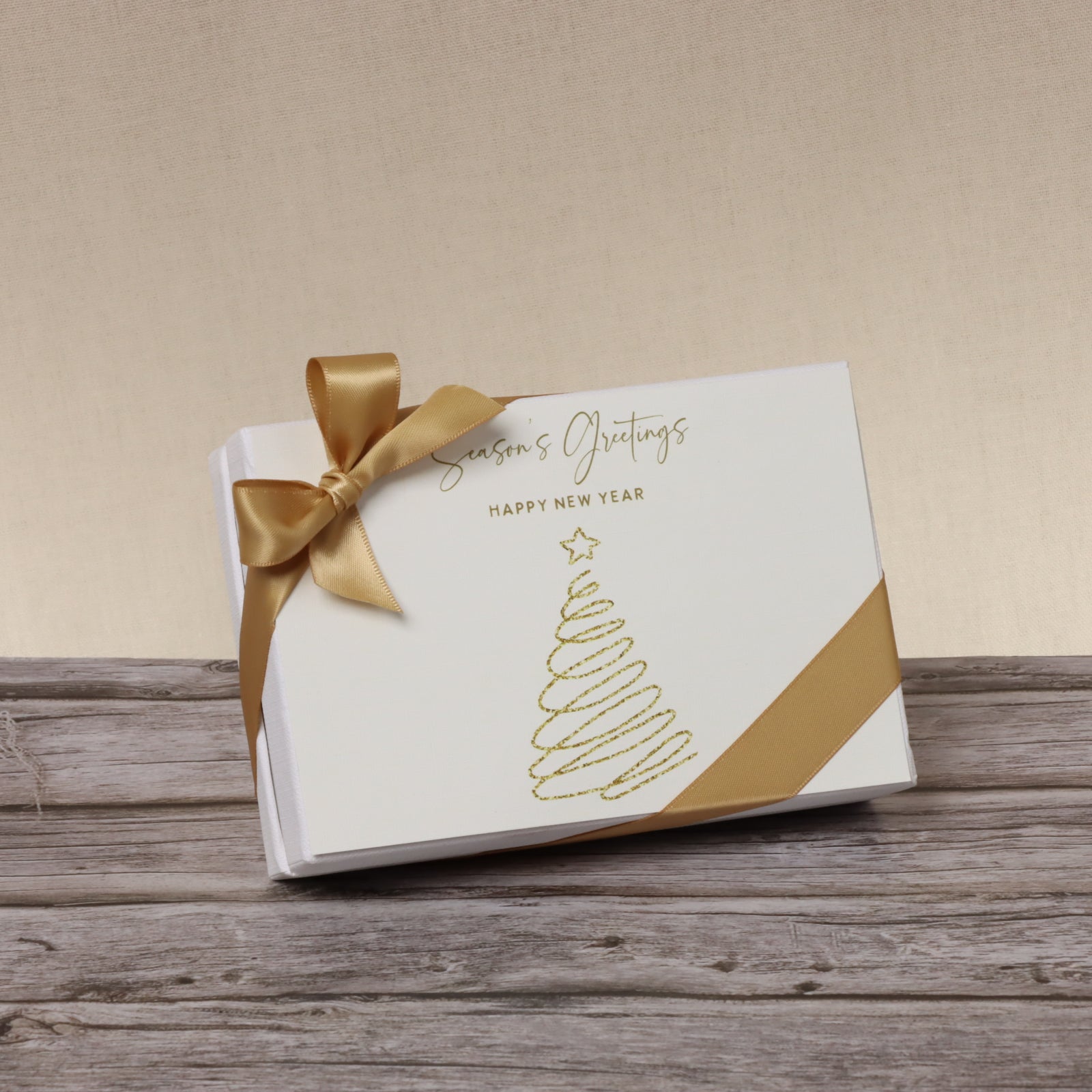 Set of 8 Season's greetings , Merry Christmas & happy new year designed premium chocolate 6- piece hard box