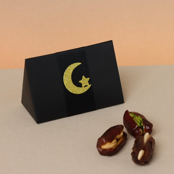 Set of 20 Ramadan Kareem premium nut stuffed dates triangle box