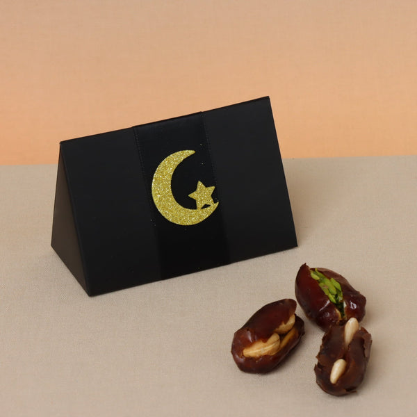 Set of 20 Ramadan Kareem premium nut stuffed dates triangle box