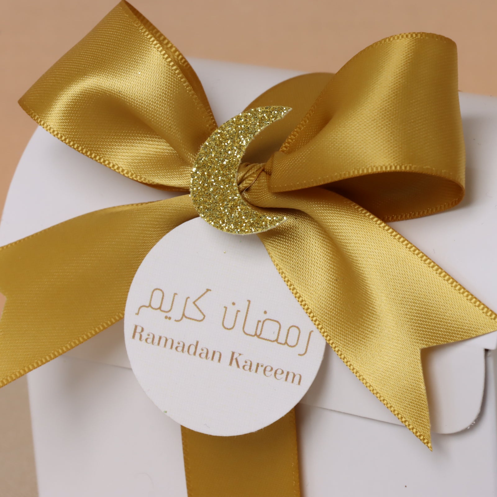 Set of 20 Ramadan Kareem premium nut stuffed dates cube soft box