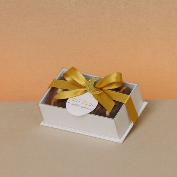 Set of 20 Ramadan kareem premium nut stuffed dates view top box giveaway