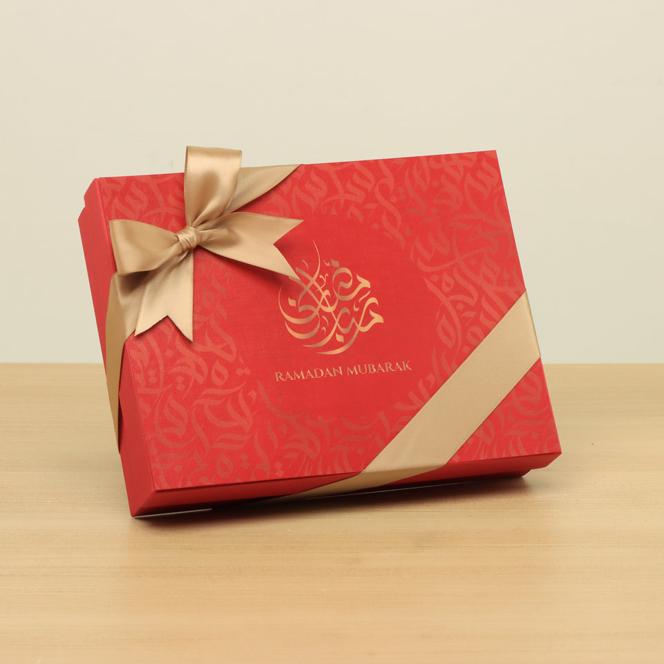 Ramadan Mubarak designed premium nut stuffed dates 12P hard box