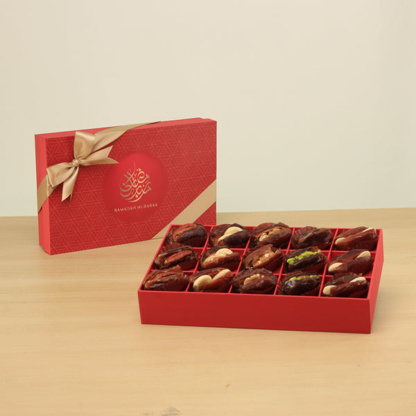 Ramadan premium nut stuffed dates 20P red hard box