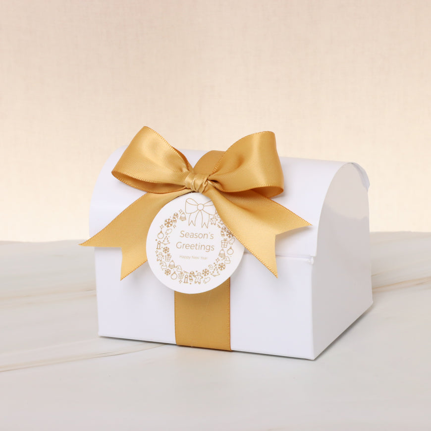 Season's greetings wreath designed chocolate chest box giveaway