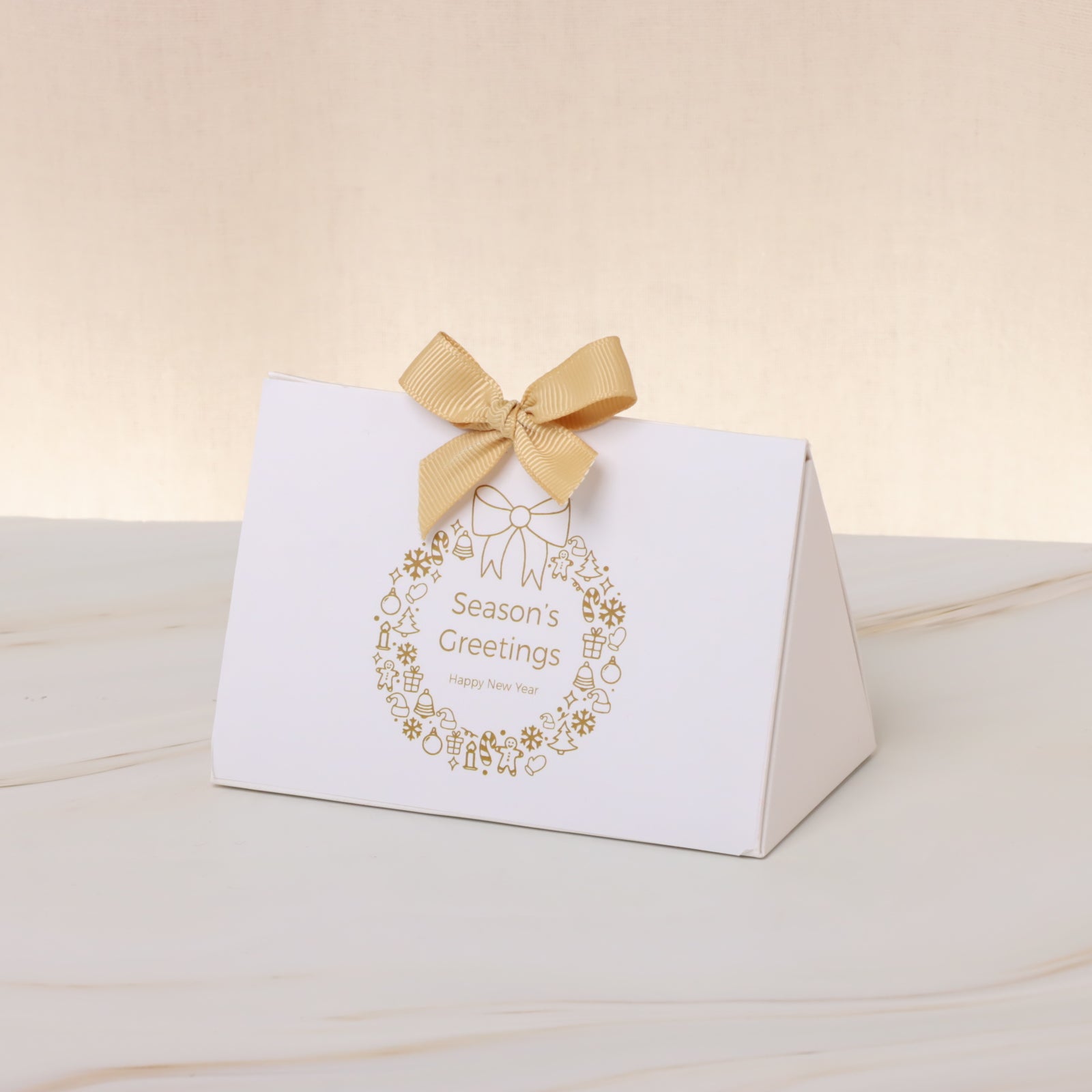 Set of 20 Season's greetings wreath designed premium chocolate triangle box giveaway