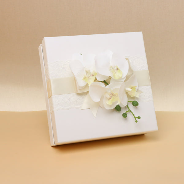 Bridal decorated and personalized chocolate hard box