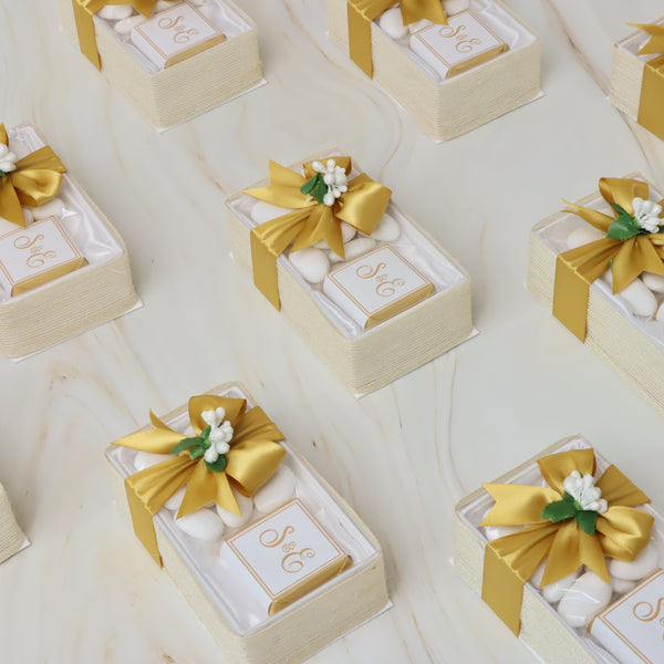 Set of 20 Bridal chocolate and almond dragees box giveaway