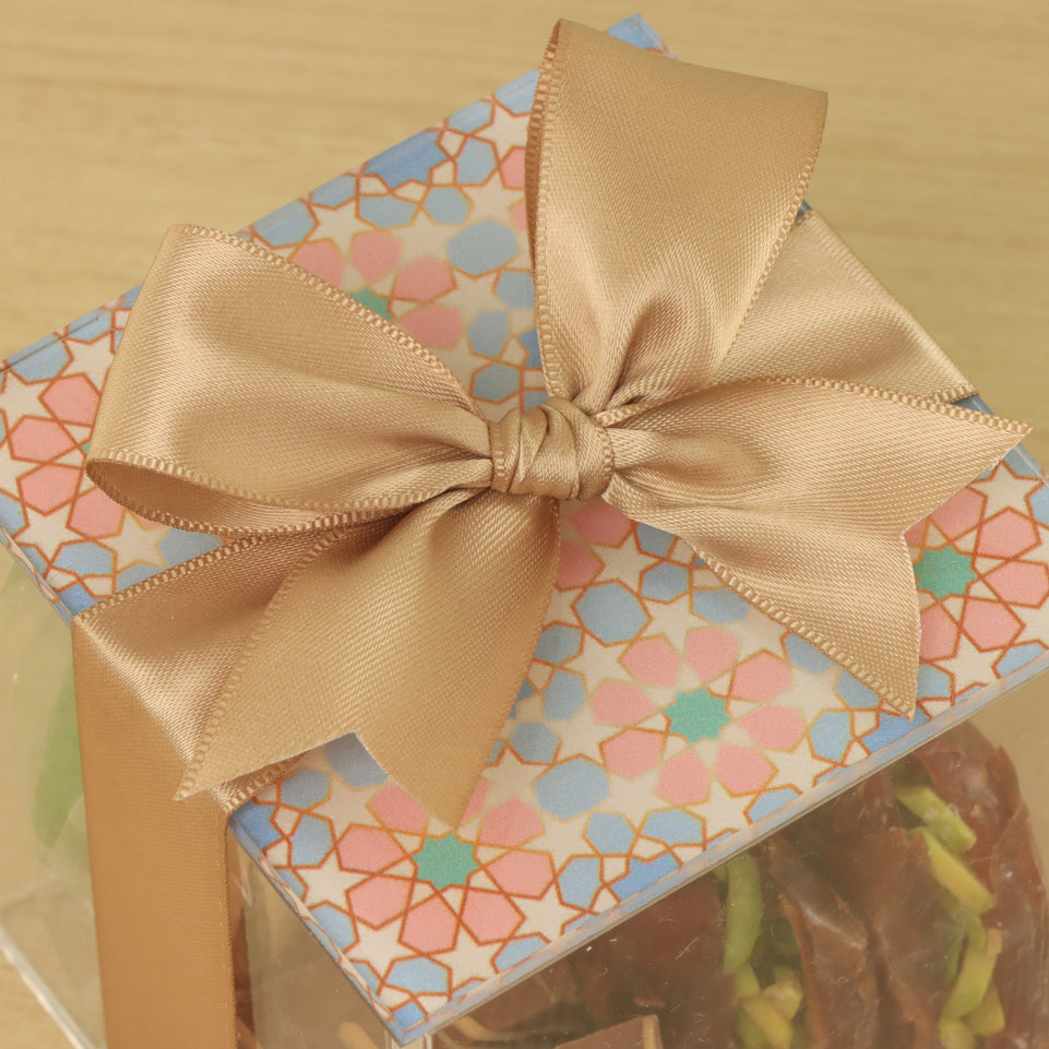Set of 20 Ramadan Mubarak designed premium chocolate, dates & nuts acrylic box
