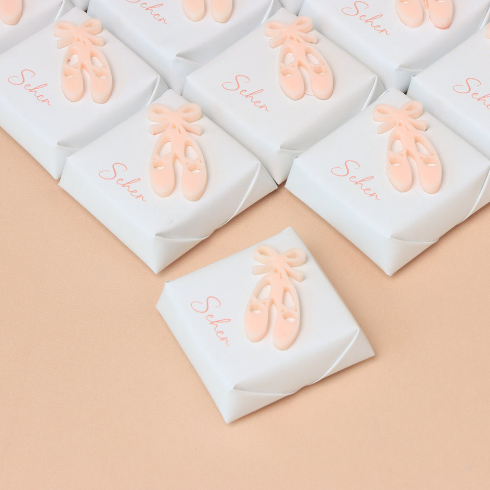 Acrylic decorated ballerina premium chocolate