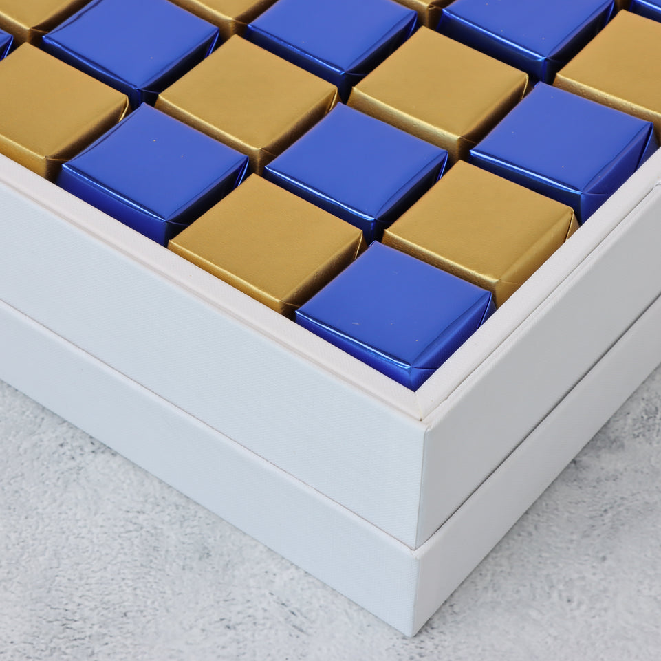 TWO TONE DESIGNED 25-PIECE PREMIUM CHOCOLATE HARD BOX