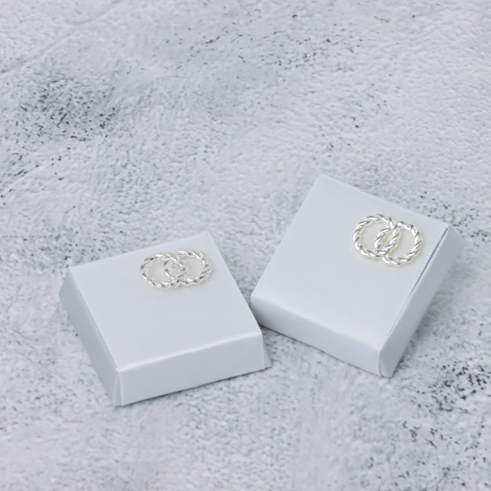 Bridal rings decorated chocolate