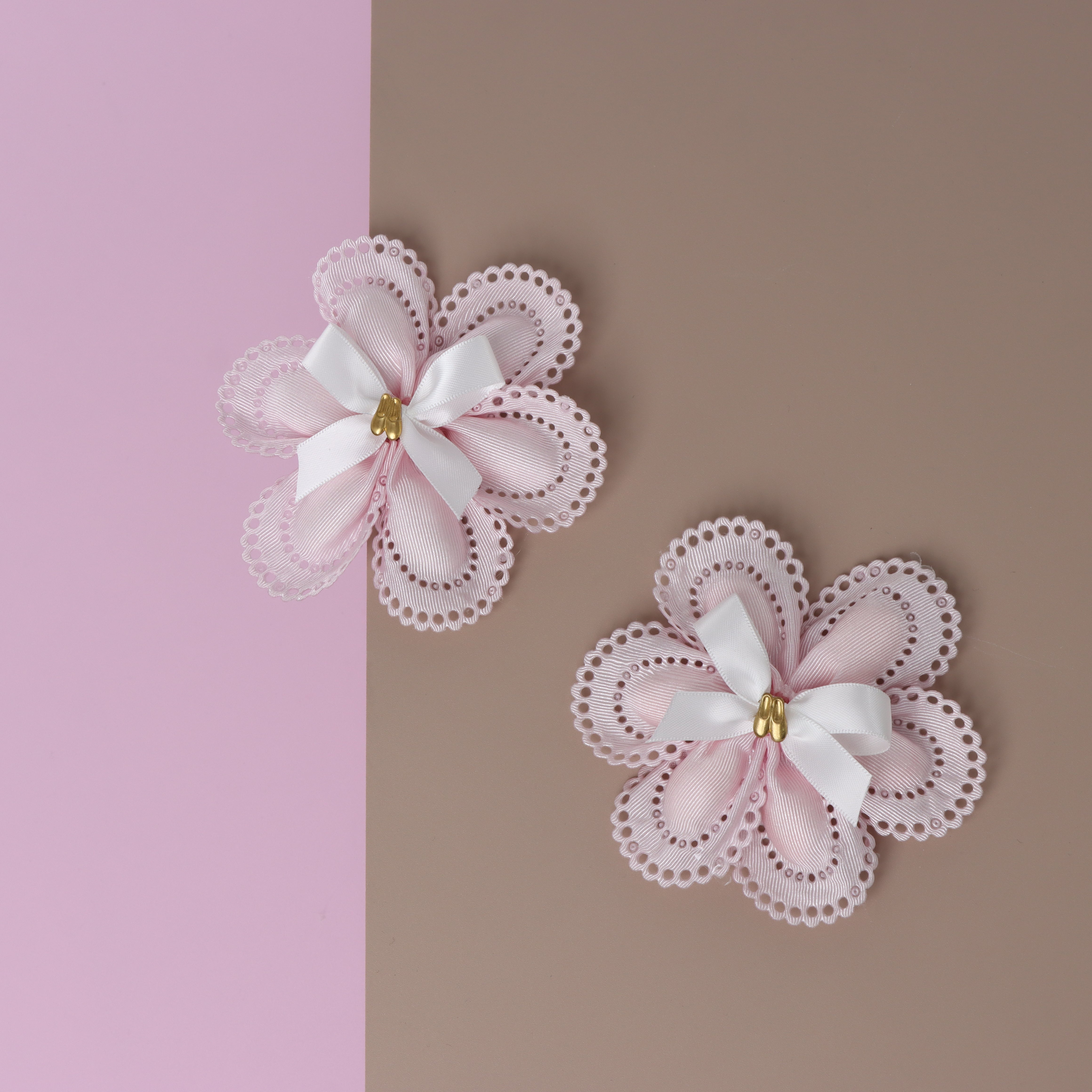 Set of 20 Baby girl decorated flower almond dragees