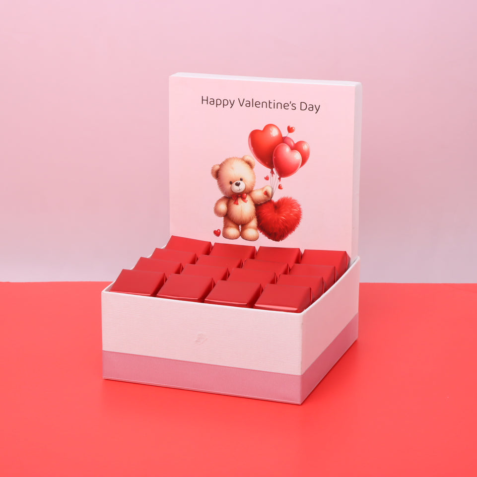 Teddy heart valentine designed chocolate medium hamper