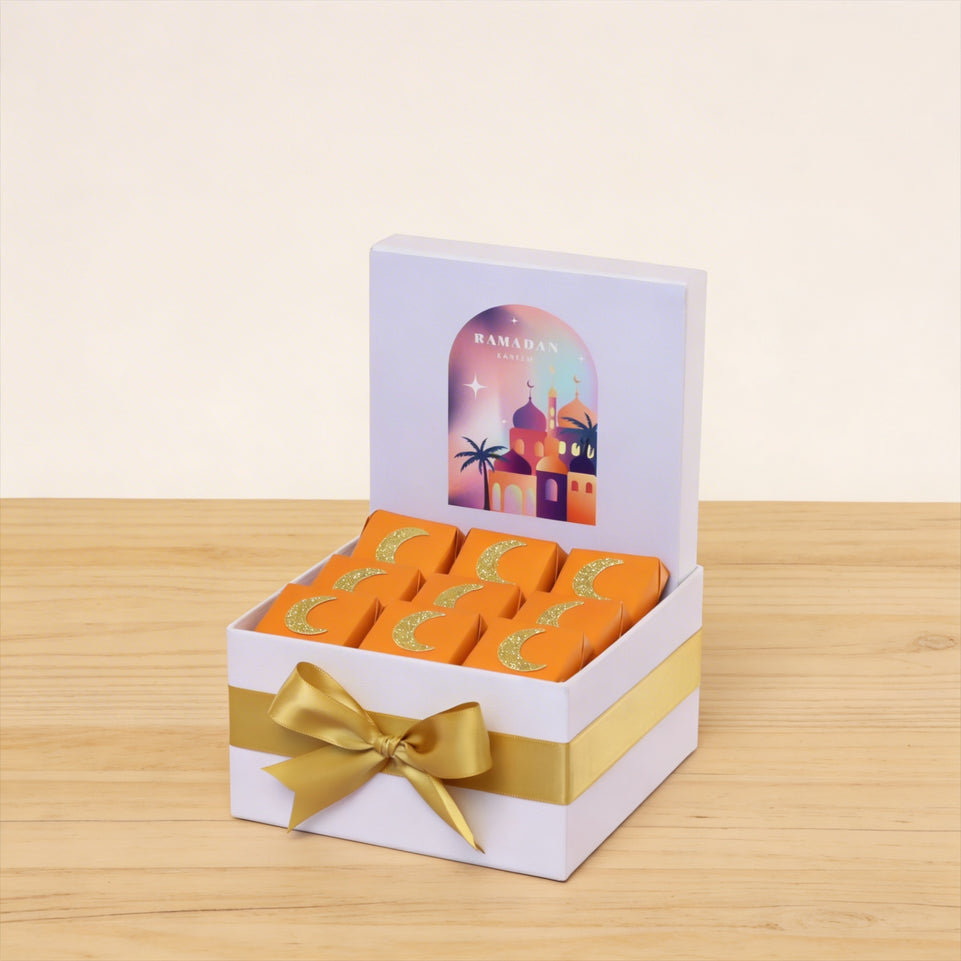 Ramadan kareem mosque designed chocolate small hamper