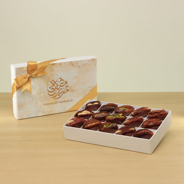 Ramadan Mubarak designed premium nut stuffed dates 15P hard box
