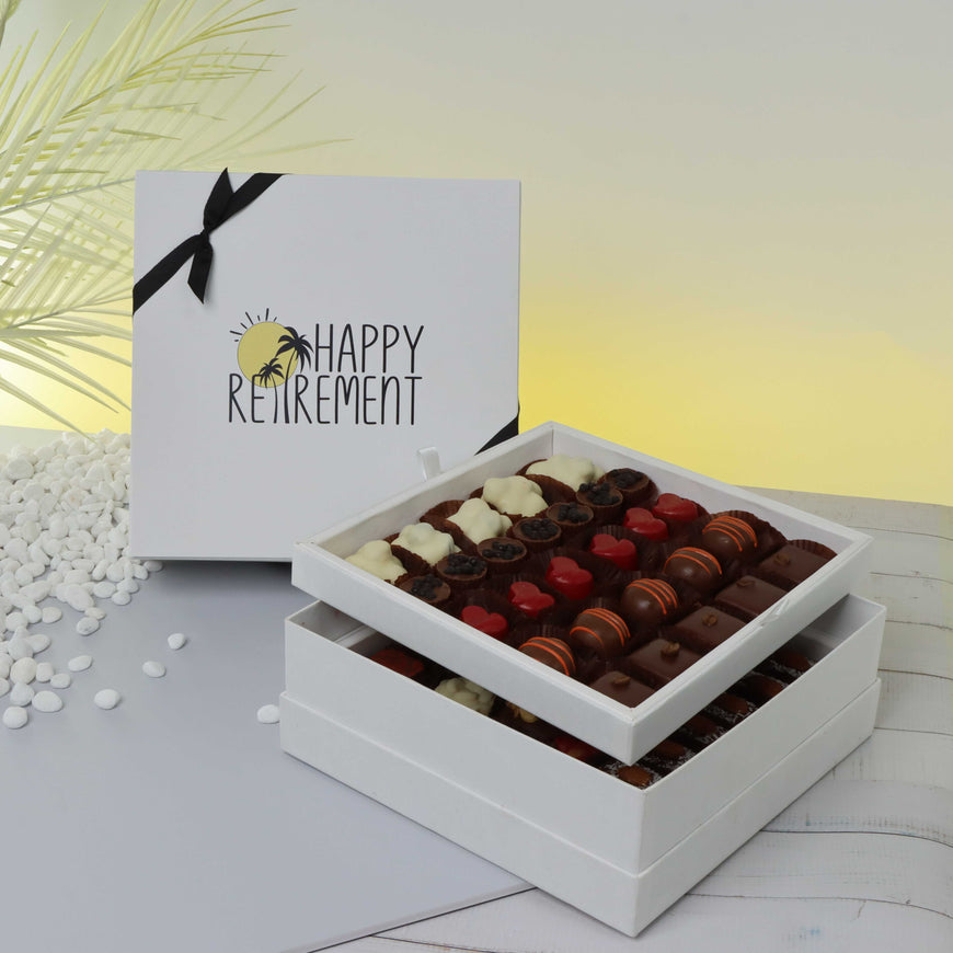 "Happy retirement" designed 2-layer chocolate hard box