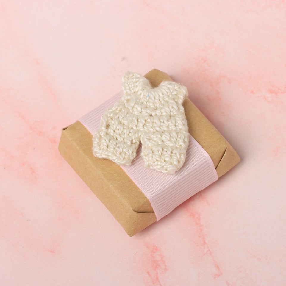 Set of 20 Baby girl crochet decorated loose premium chocolate