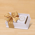 Set of 20 Season's greetings wreath designed premium chocolate & almond dragees view top box