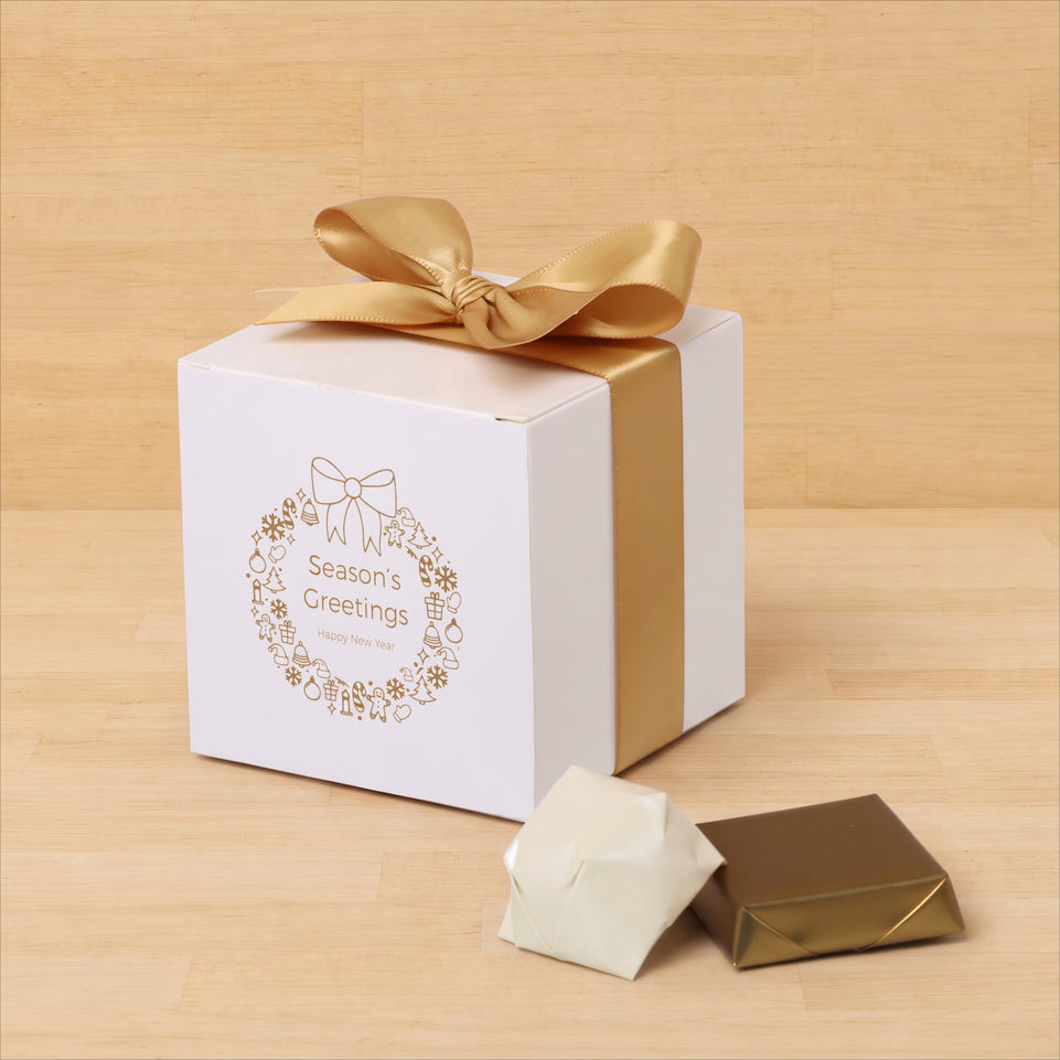 Set of 20 Season's greetings wreath designed premium chocolate cube box
