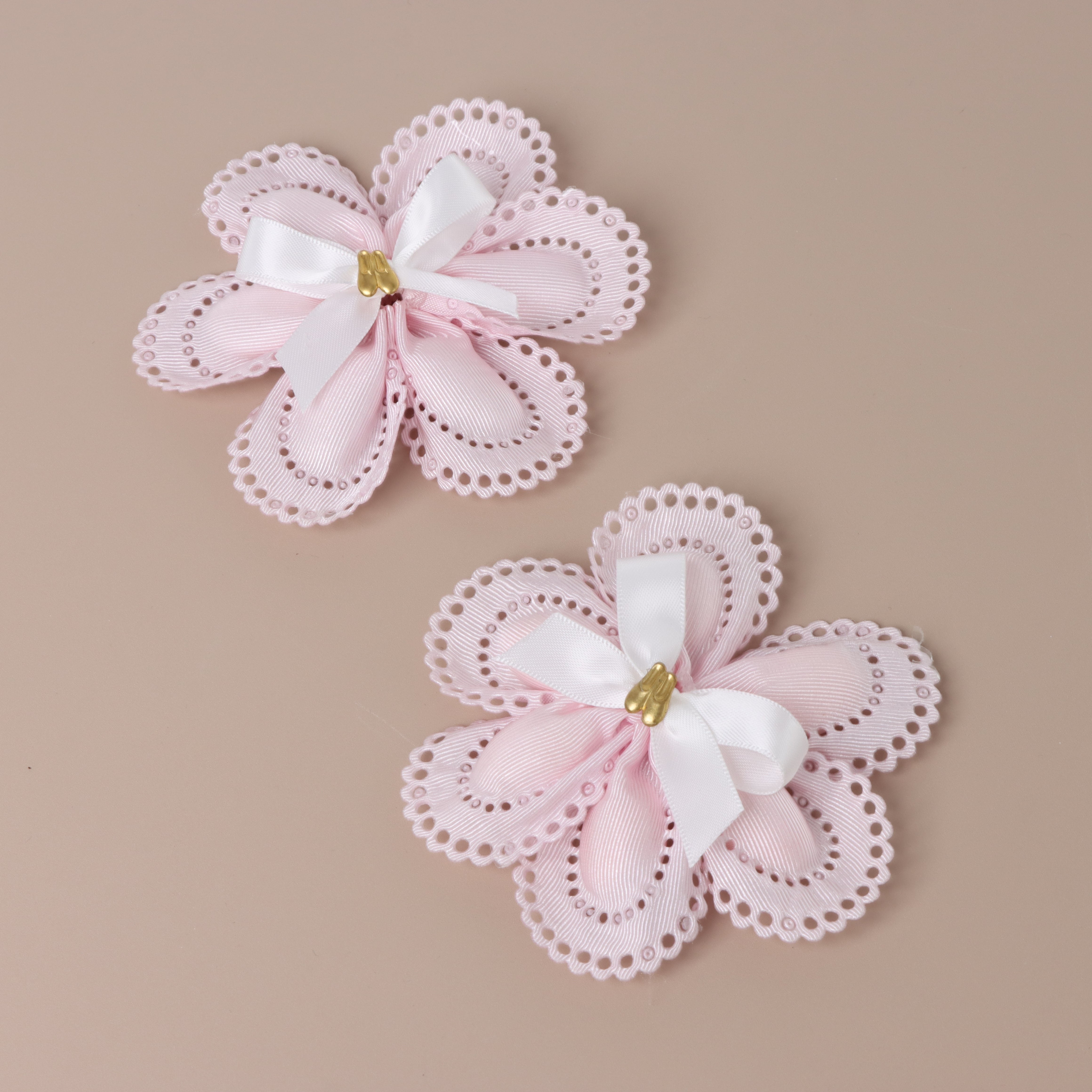 Set of 20 Baby girl decorated flower almond dragees