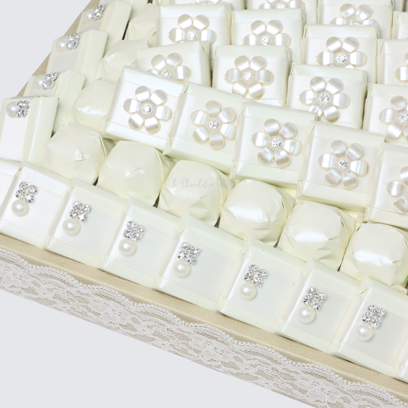 Bridal decorated chocolate leather tray