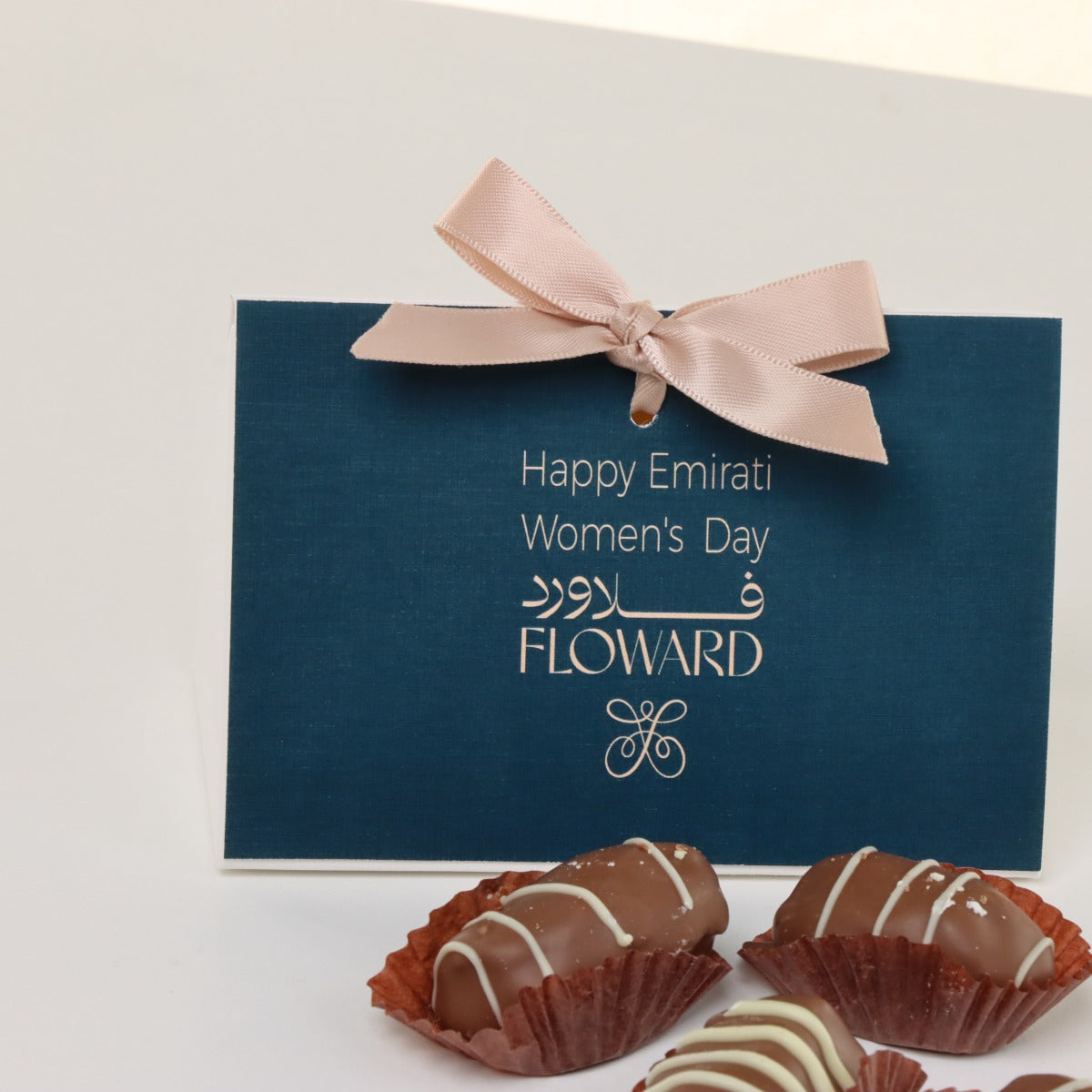 Corporate chocolate coated dates triangle box