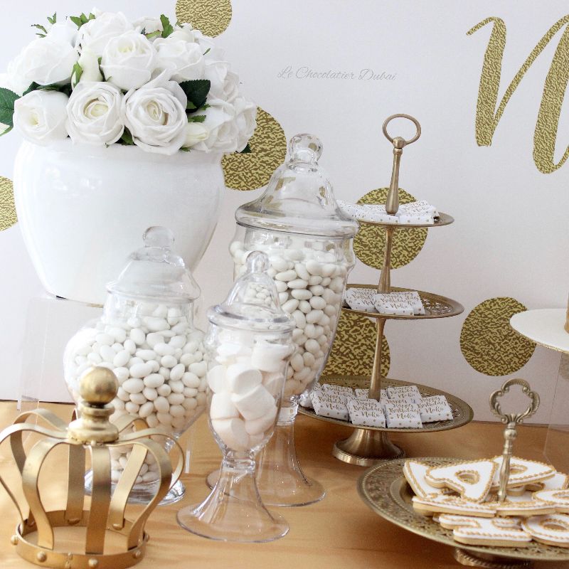 BIRTHDAY GOLD WHITE DESSERT / SWEETS TABLE