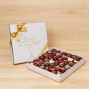 Happy mother's day luxury chocolate h...